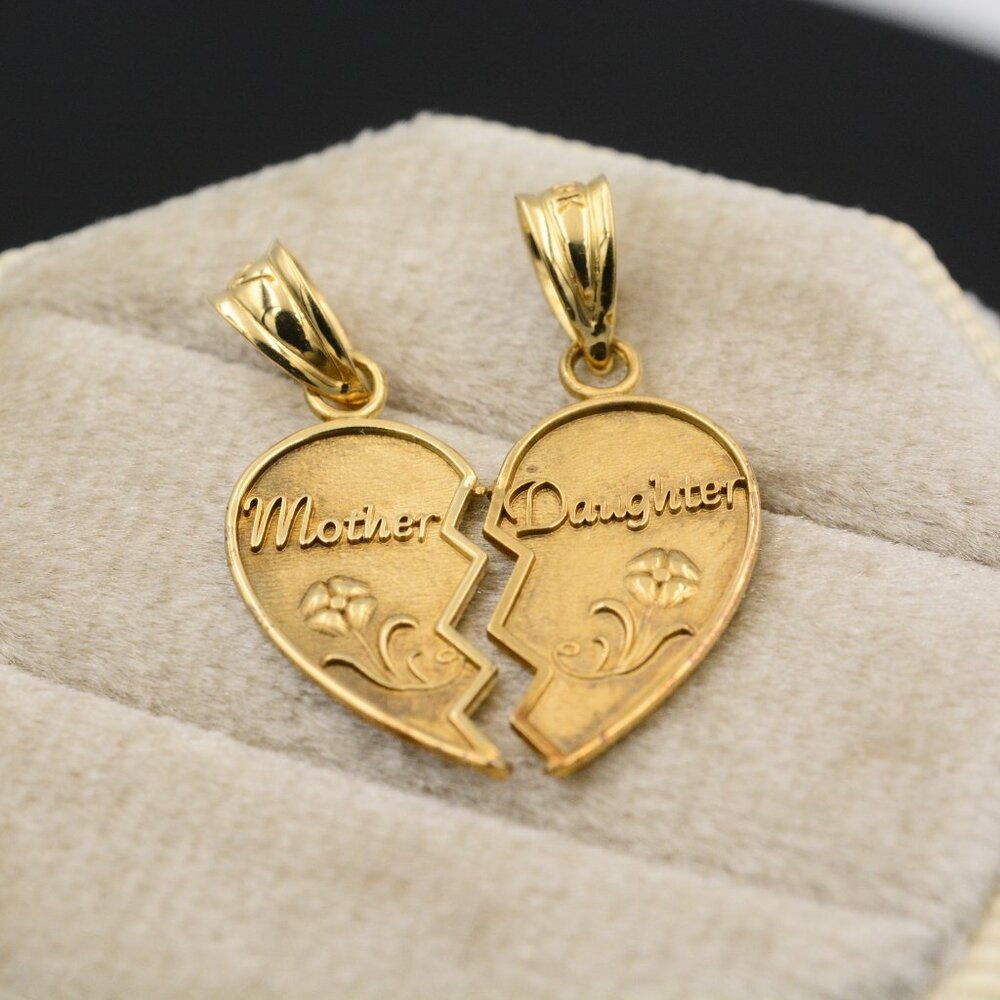 10K Mother Daughter Shareable Heart Pendant - Picture 2 of 11